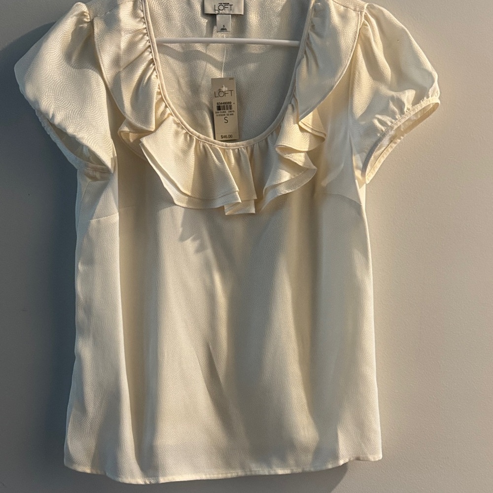 LOFT Cream Ruffle Scoop Neck Short Sleeve Blouse